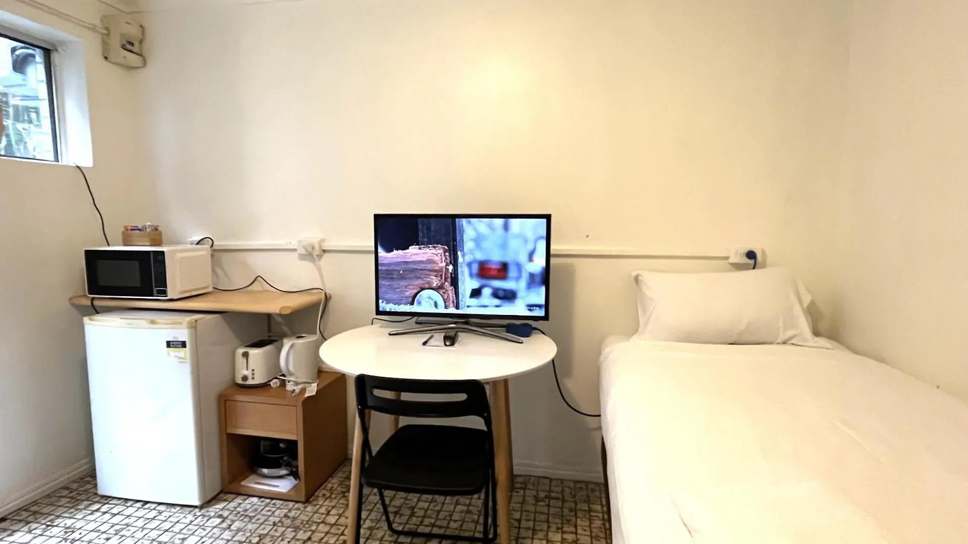 *** Motel Browns Broadbeach Gold Coast Australia