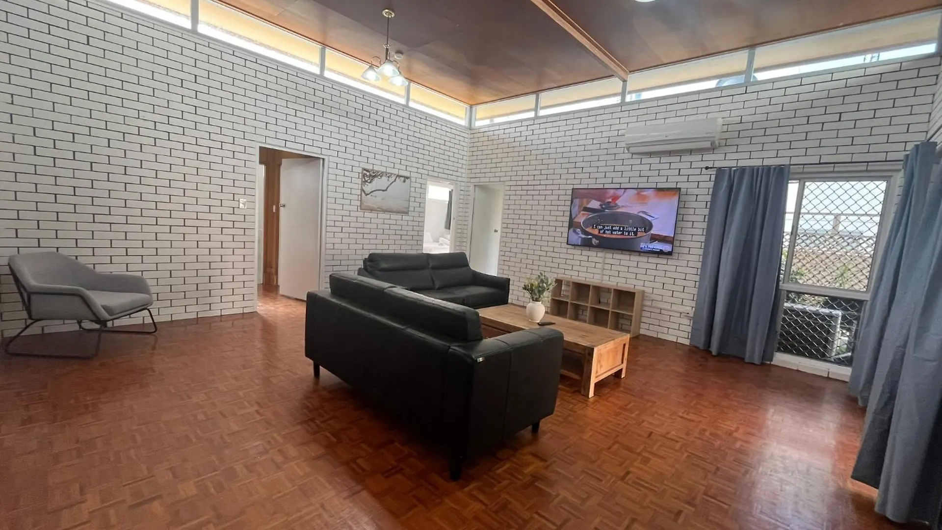 Browns Broadbeach 골드코스트 모텔